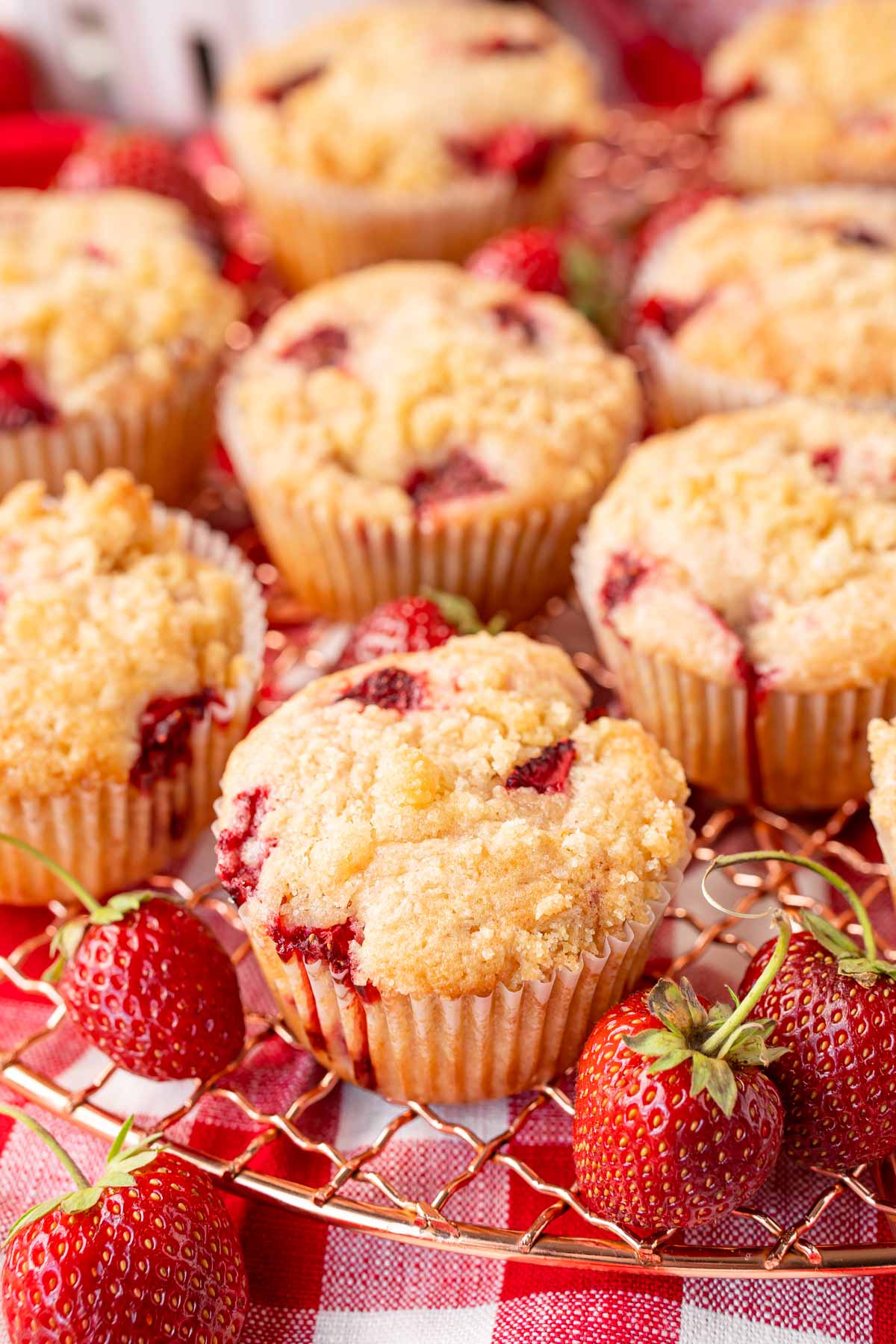 Berry Muffin Cake - Bake or Break