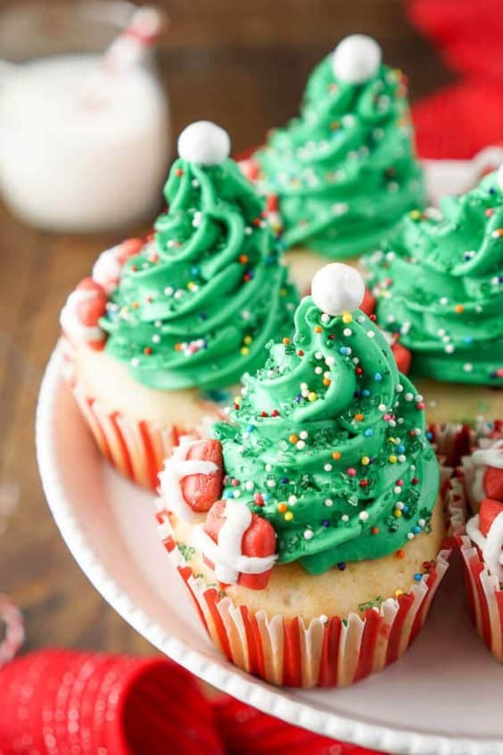 Easy Christmas Tree Cupcakes - Sugar and Soul