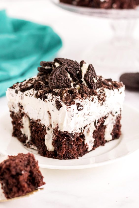 Easy Oreo Poke Cake Recipe - Sugar And Soul