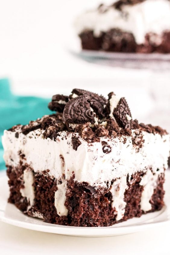 Easy Oreo Poke Cake Recipe - Sugar and Soul