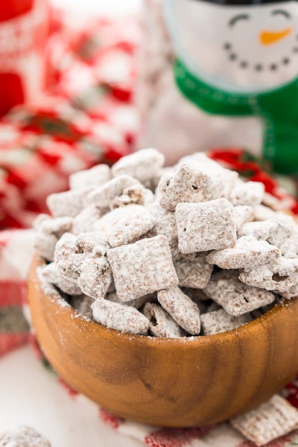 Easy Muddy Buddies Aka Puppy Chow Recipe - Sugar And Soul