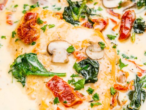 One Pan Creamy Tuscan Chicken (30 minute meal) - The Chunky Chef