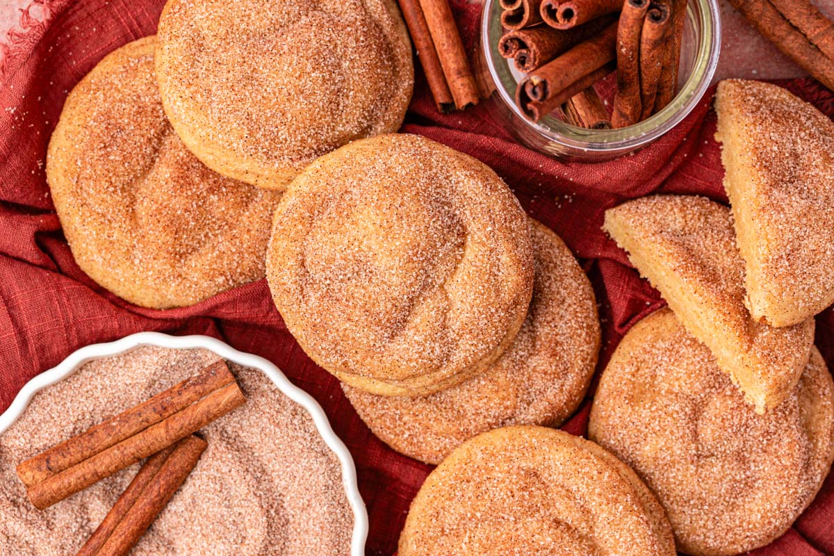 Overhead photo of snickerdoodle cookies on a table.