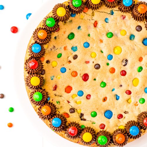 M&M Giant Chocolate Chip Cookie Cake Recipe - (4.1/5)