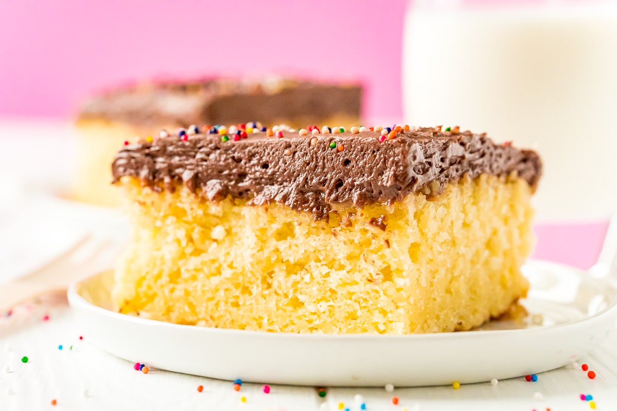 The 13 Best Yellow Cake Mixes, Because You Deserve an Epic Birthday Cake