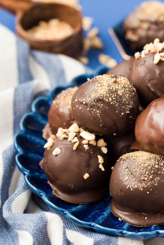 Peanut Butter Balls Recipe - No Bake! | Sugar & Soul