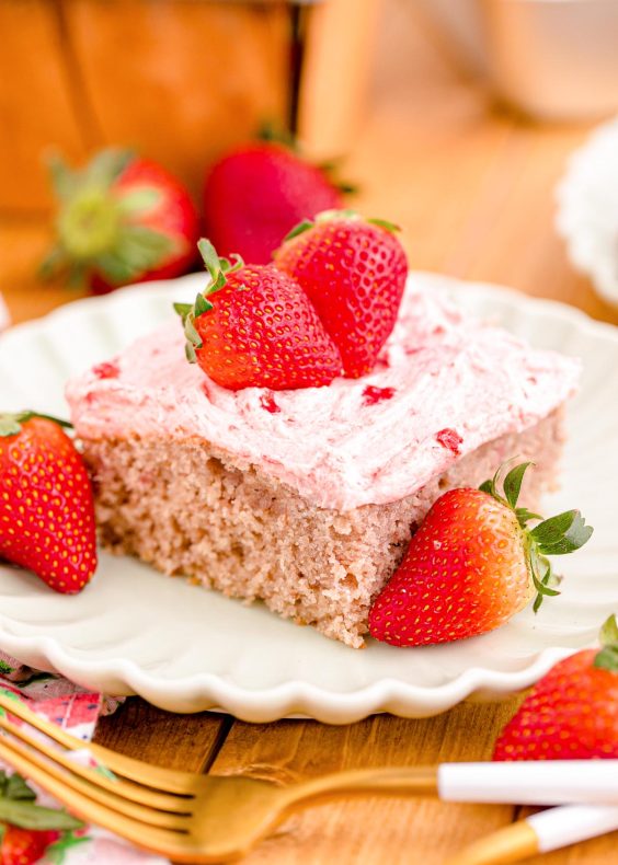 Strawberry Sheet Cake (From Scratch) - Sugar And Soul