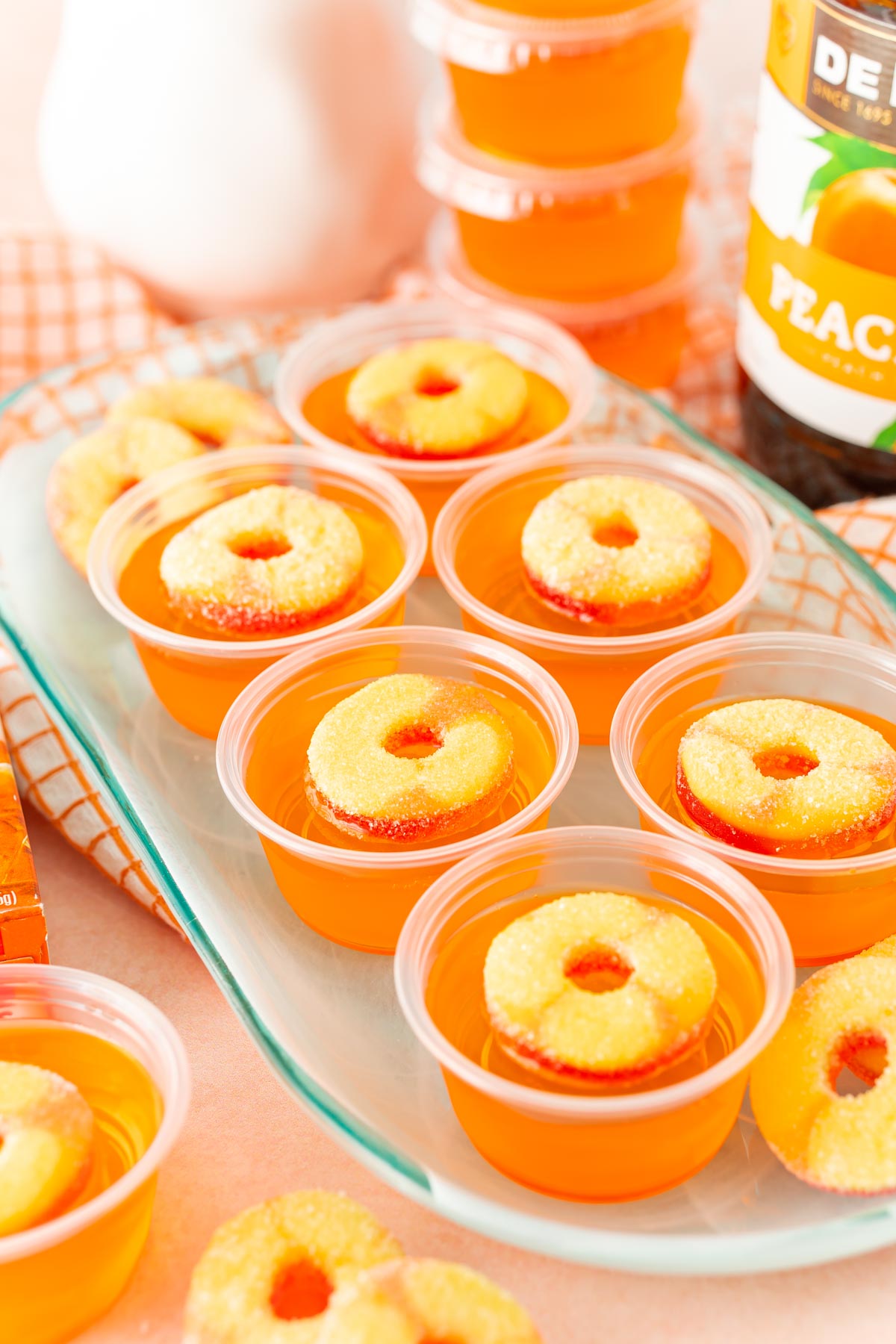 fuzzy navel jello shots