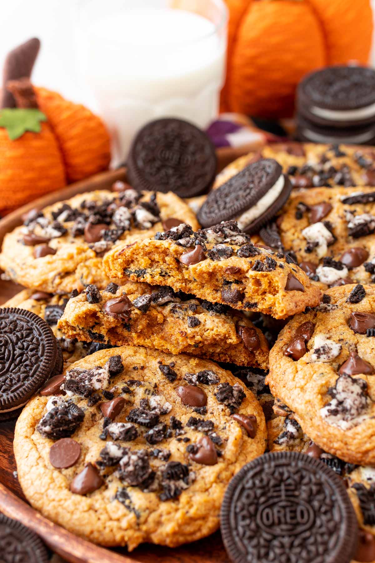 Oreo Pumpkin Chocolate Chip Cookies Sugar And Soul