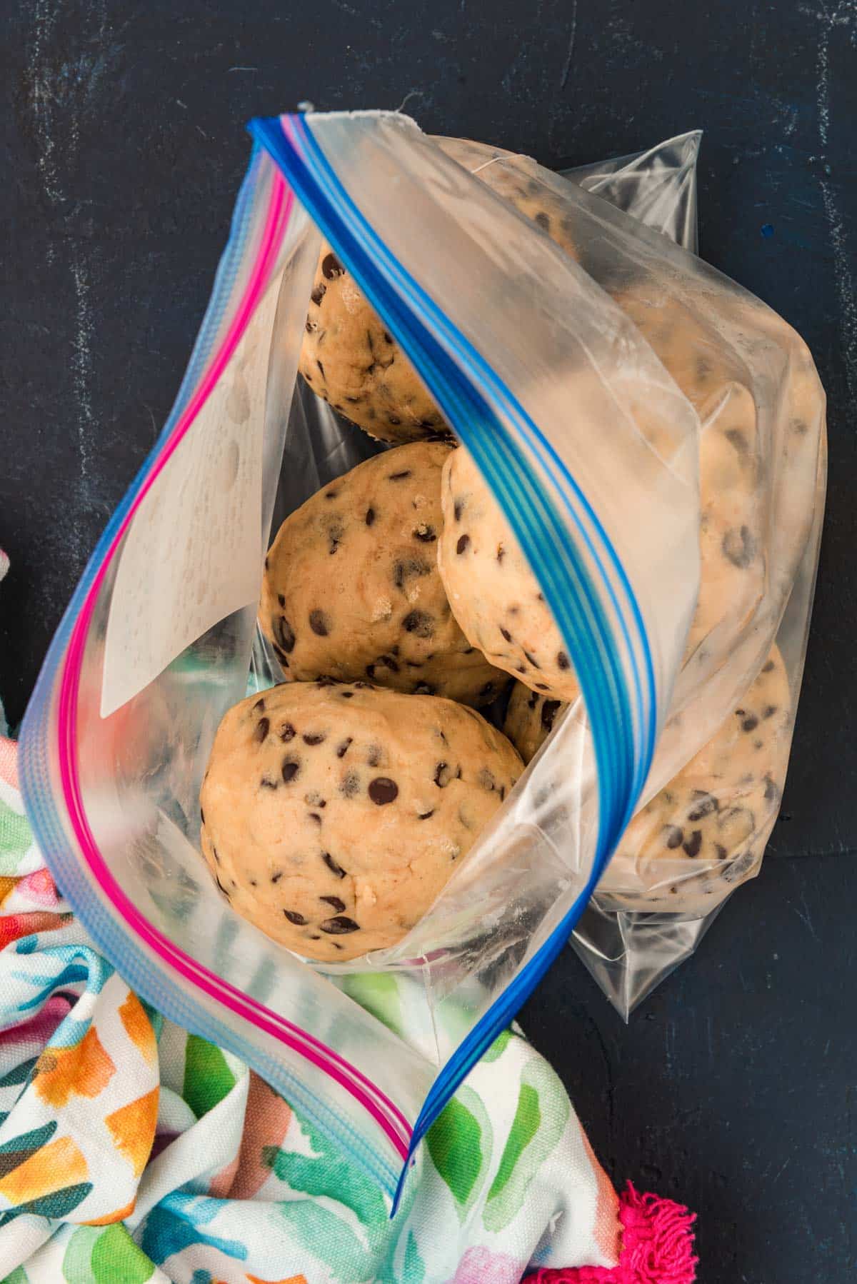 https://www.sugarandsoul.co/wp-content/uploads/2022/09/giant-chocolate-chip-cookies-10.jpg