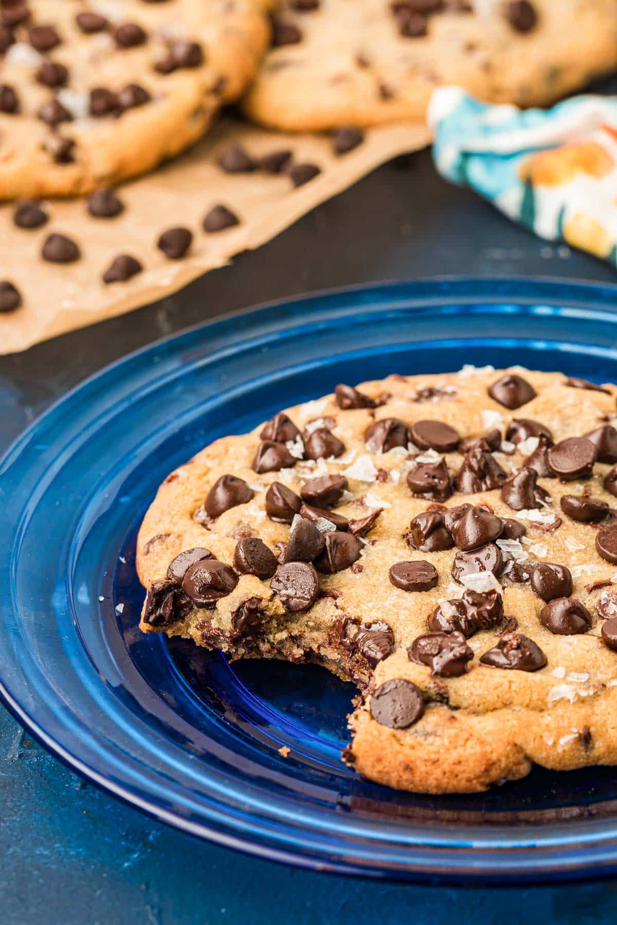 https://www.sugarandsoul.co/wp-content/uploads/2022/09/giant-chocolate-chip-cookies-21.jpg