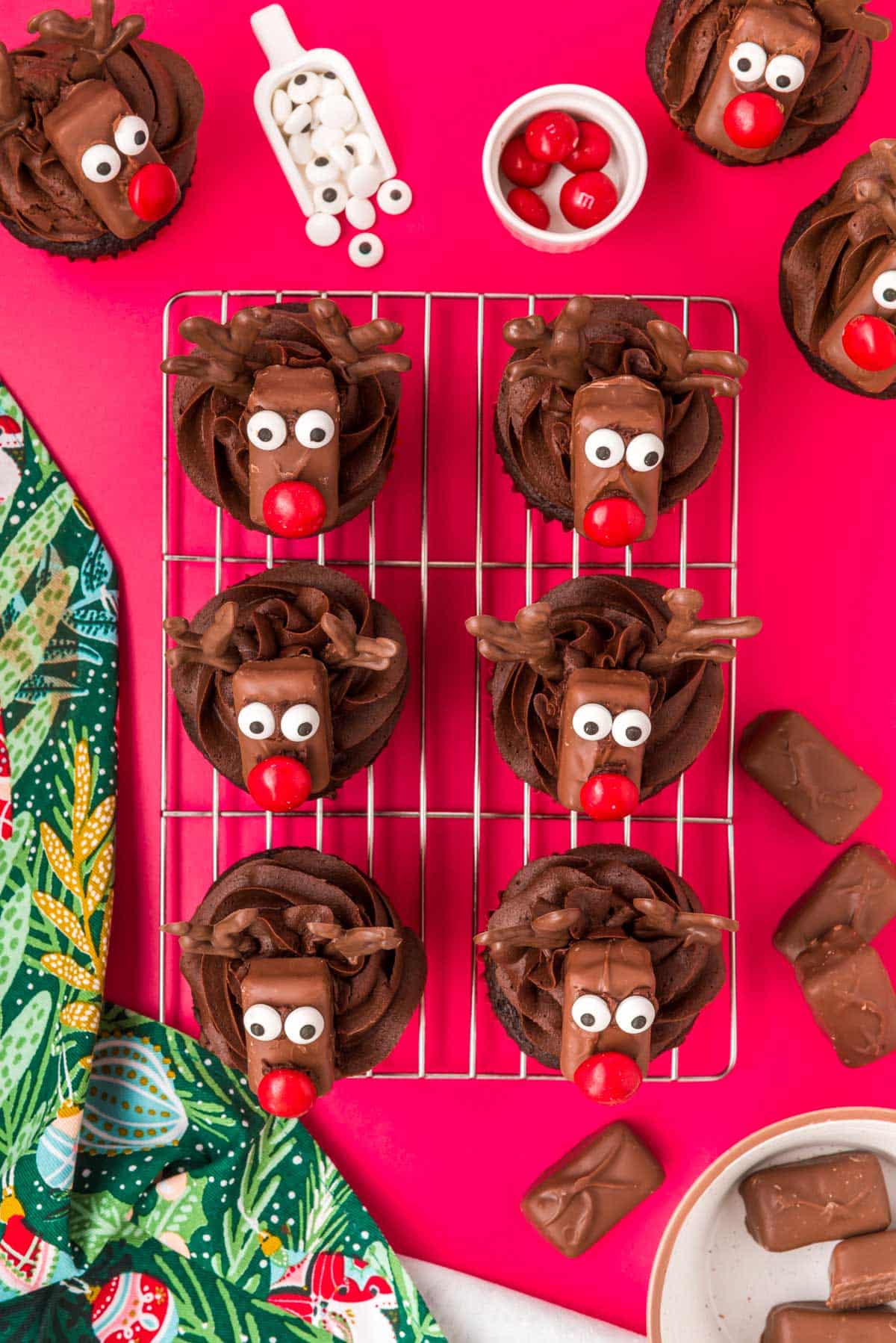 completed reindeer cupcakes