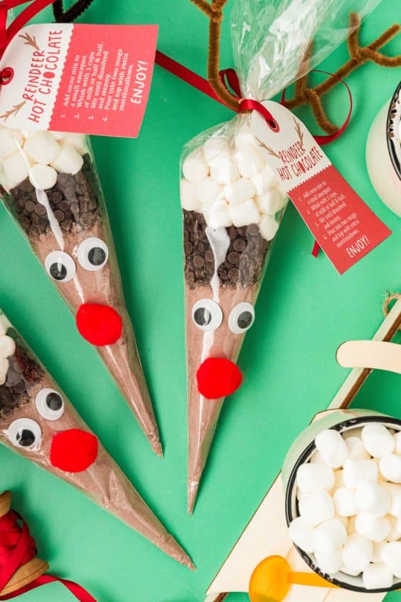 Reindeer Hot Chocolate Cones (DIY With Printable Tags) - Sugar and Soul