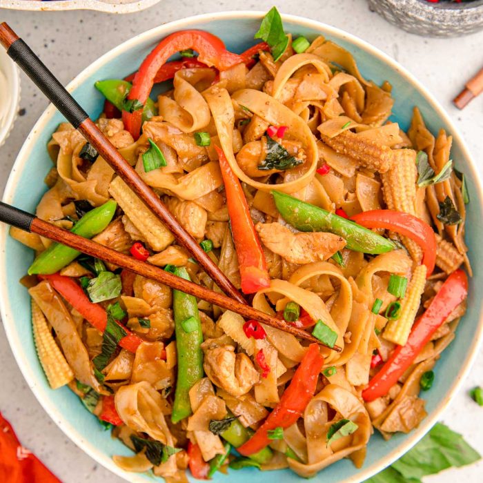 Drunken Noodles (Pad Kee Mao) - Sugar and Soul