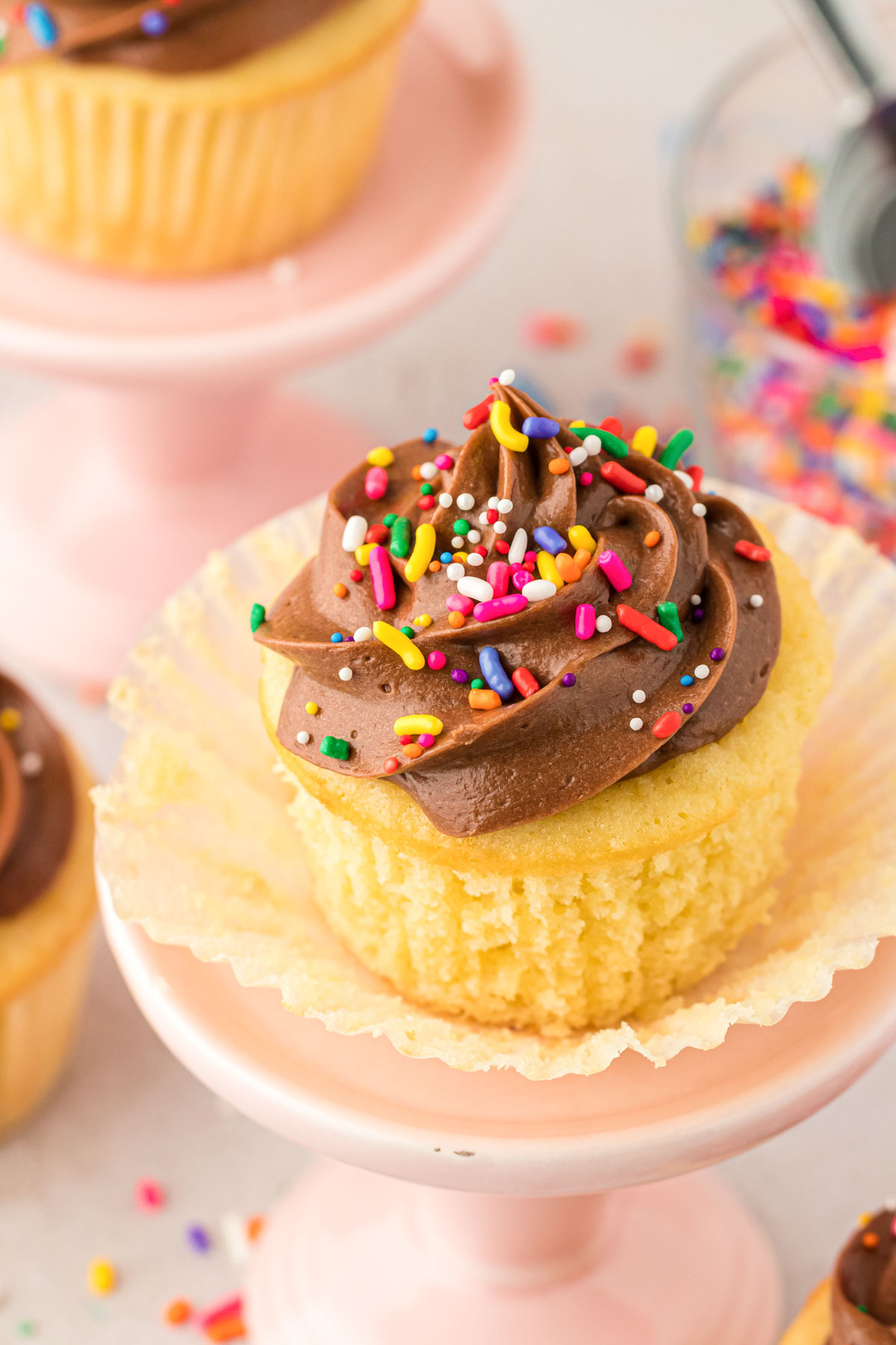 Yellow Cupcakes Recipe: How to Make It