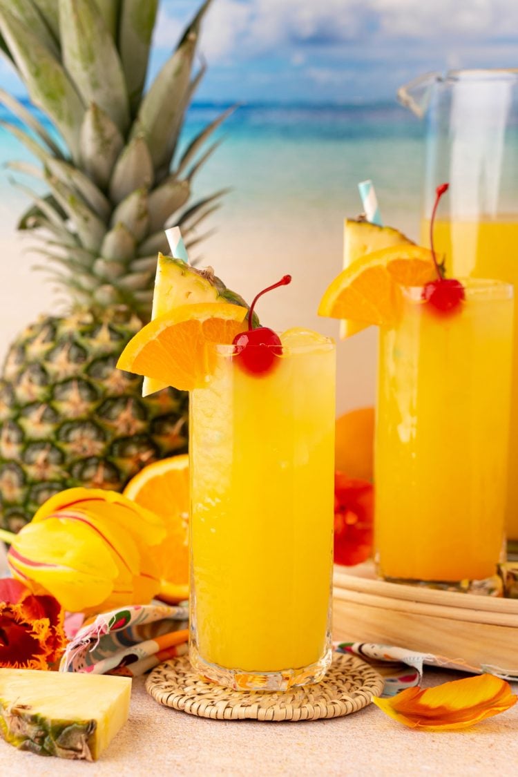 Easy Pineapple Punch Recipe (Nonalcoholic) | Sugar & Soul