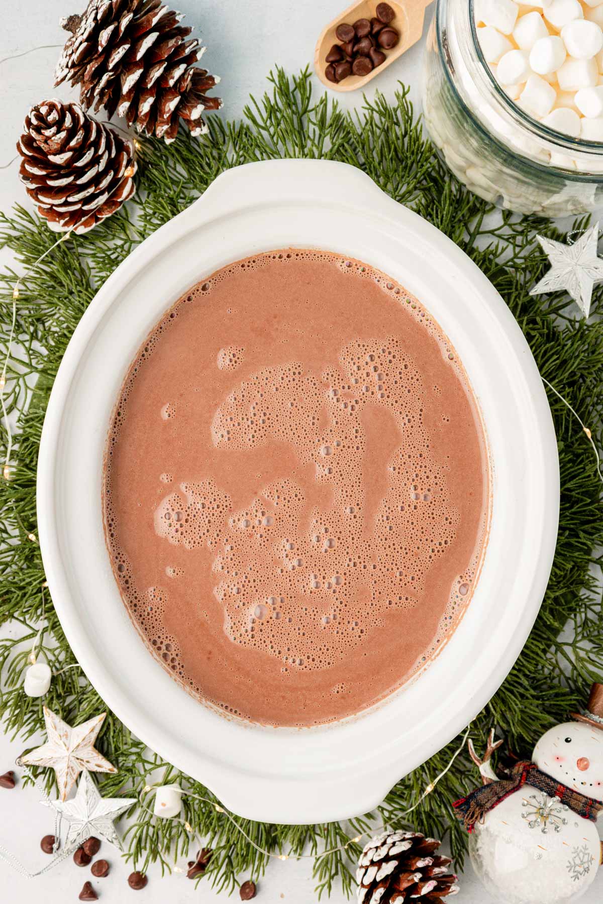 Slow Cooker Hot Chocolate - Dinner at the Zoo