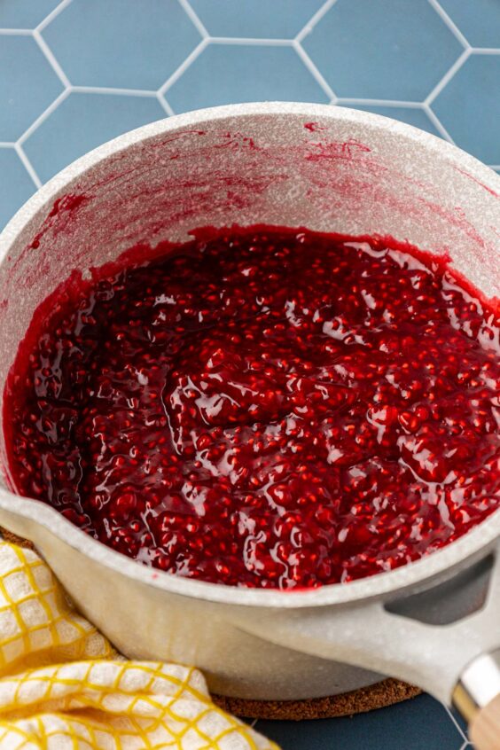 Raspberry filling in a pot.